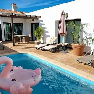 Beautiful Spacious With Private Heated Pool In Villa Lajares